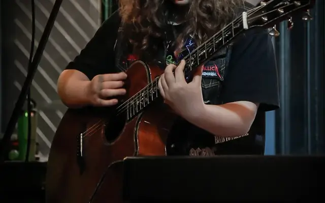 What a Grunge Wedding Actually Sounds Like